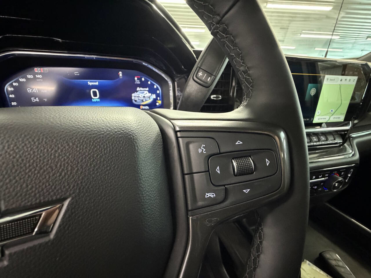 Used 2025 Chevrolet Silverado 2500 ZR2 w/ Technology Package image 33