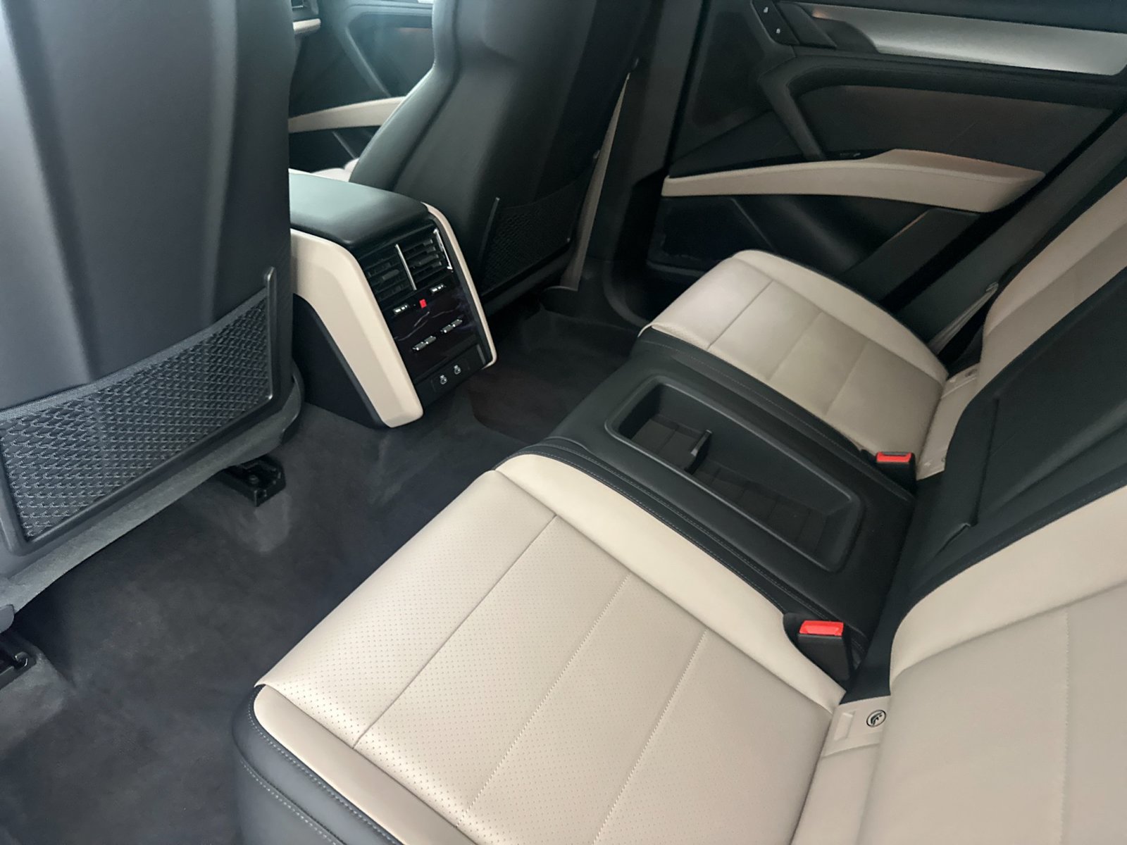 New 2026 Porsche Cayenne Electric Coupe AWD/4WD image 13