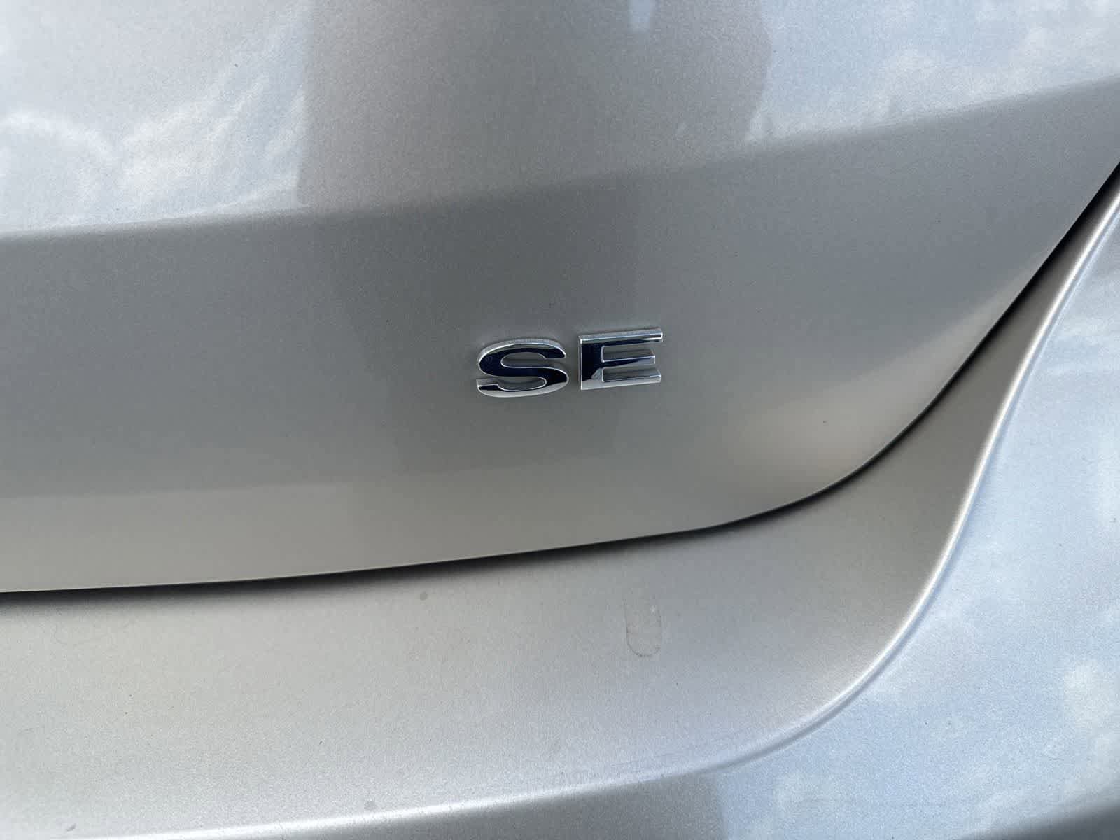 Used 2018 Ford Focus SE FWD image 12