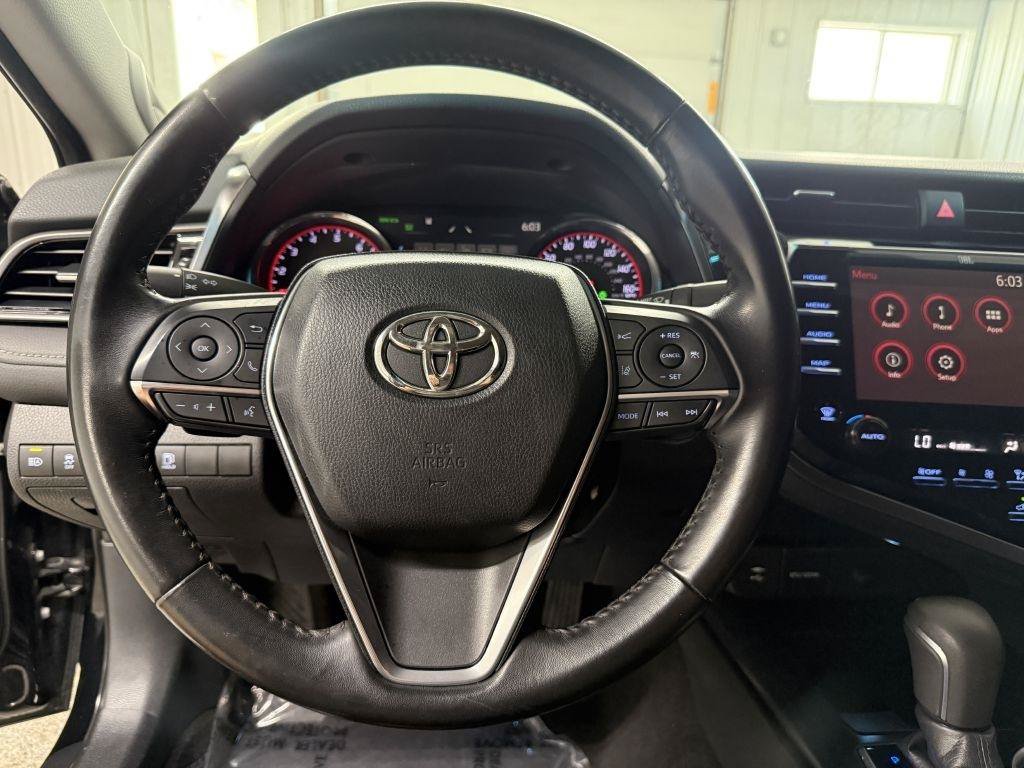 Used 2019 Toyota Camry XSE FWD image 17