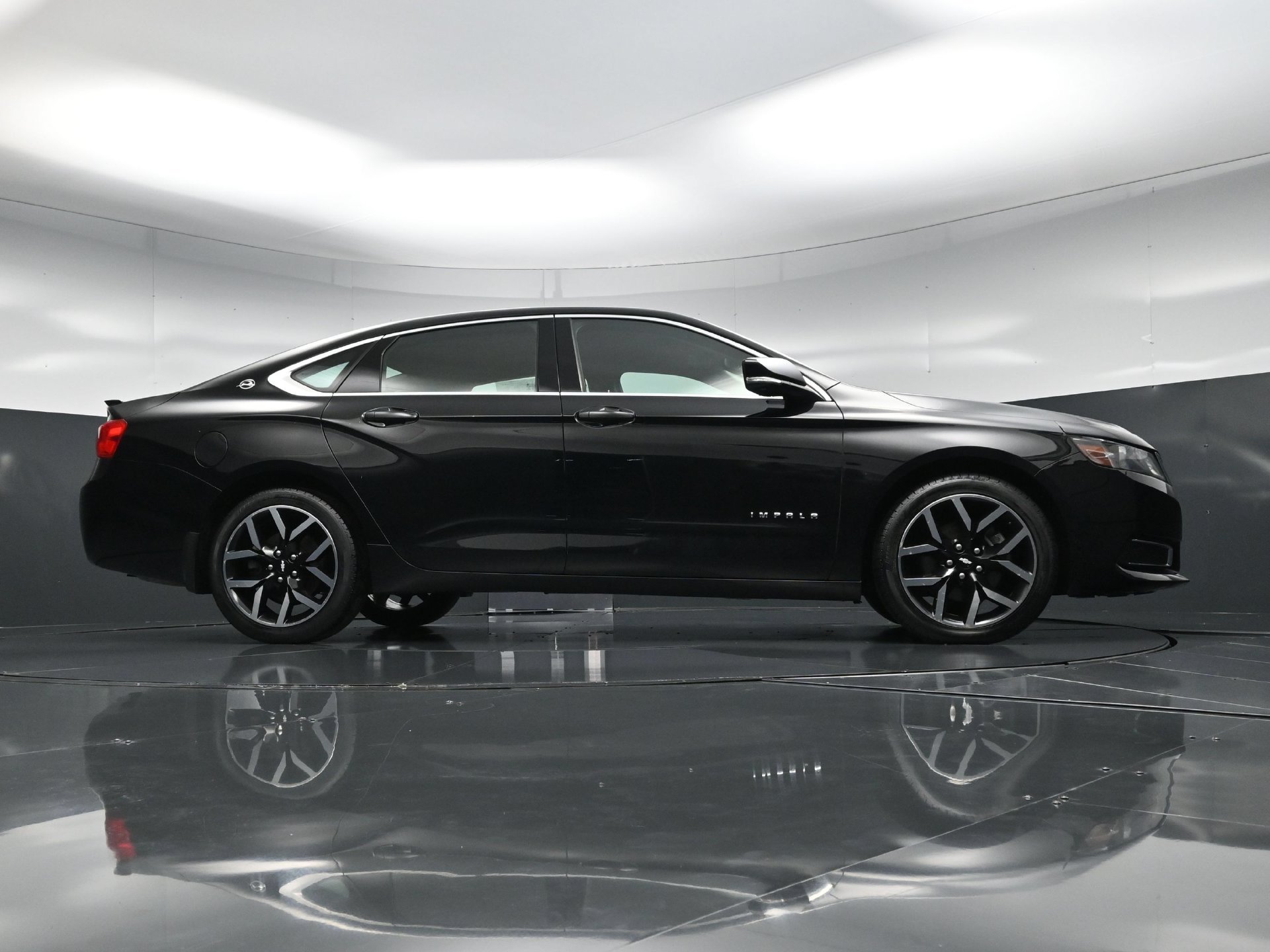 Used 2017 Chevrolet Impala LT FWD image 70