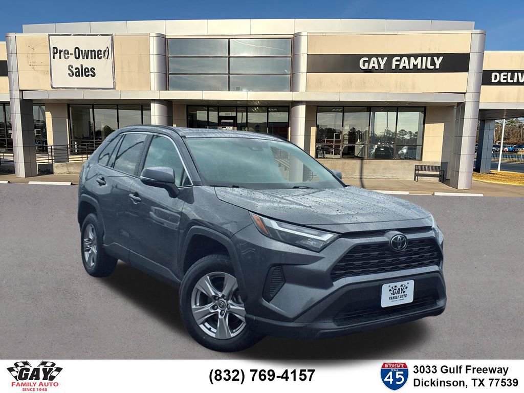 Used 2022 Toyota RAV4 XLE FWD video 1