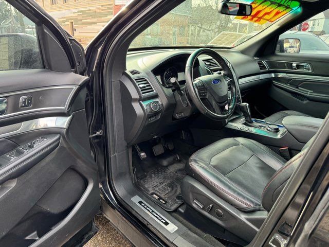 Used 2016 Ford Explorer Sport w/ Equipment Group 401A image 8