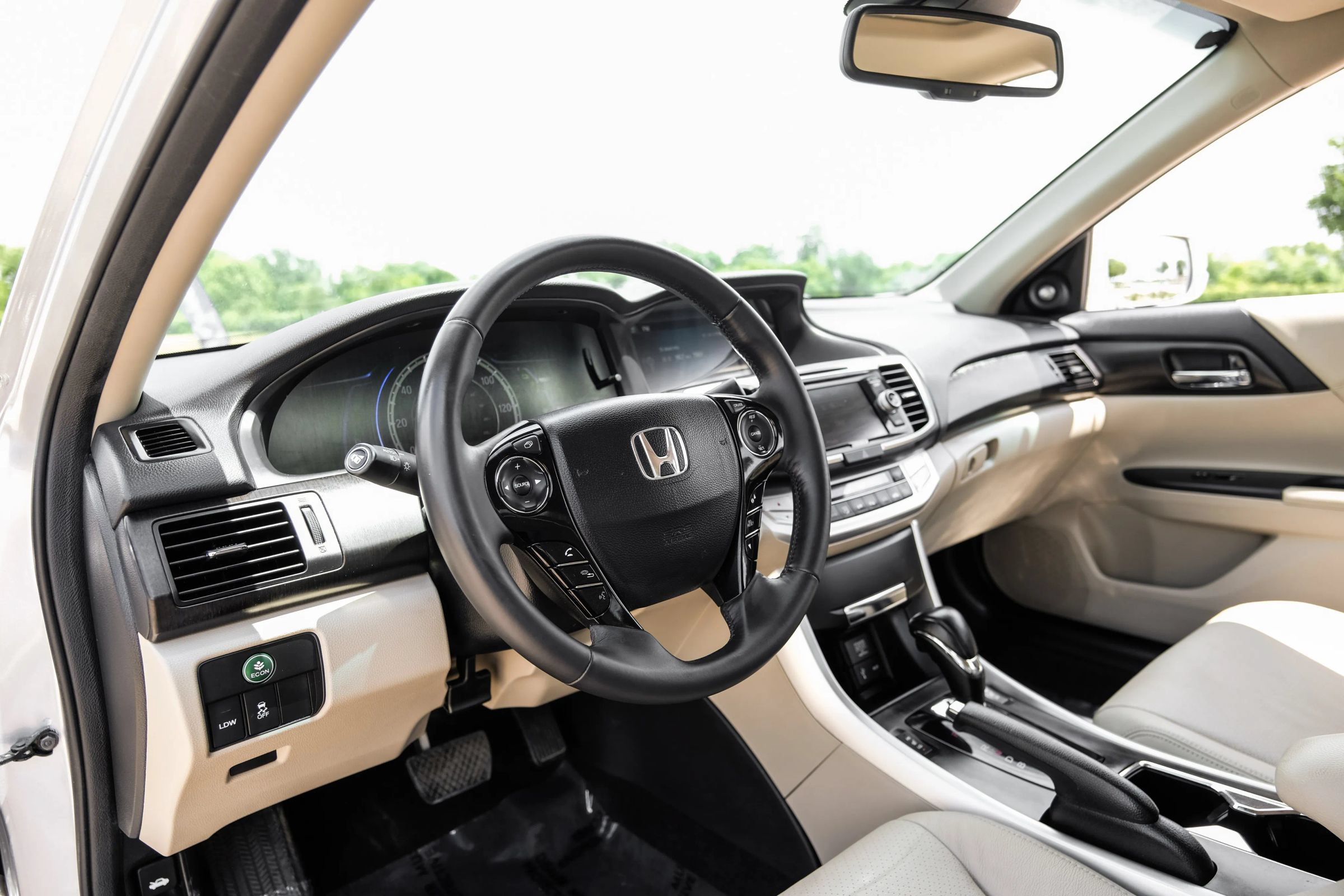 Used 2015 Honda Accord EX-L image 3