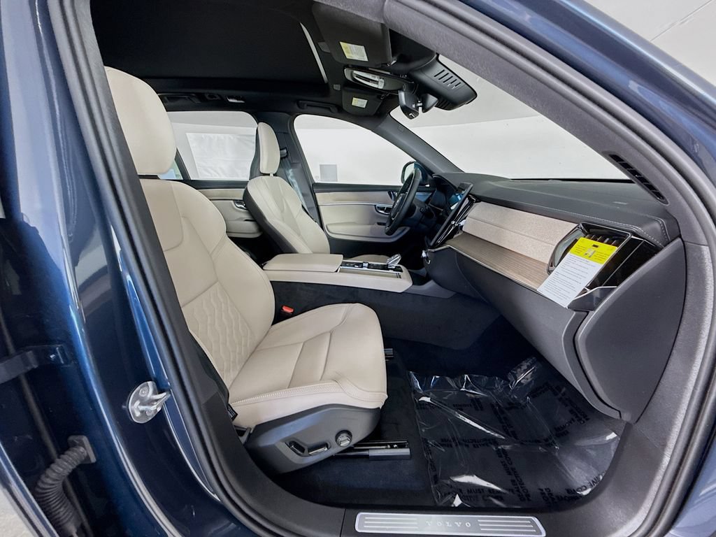 New 2026 Volvo XC90 B6 Plus w/ Protection Package Premier AWD/4WD image 30