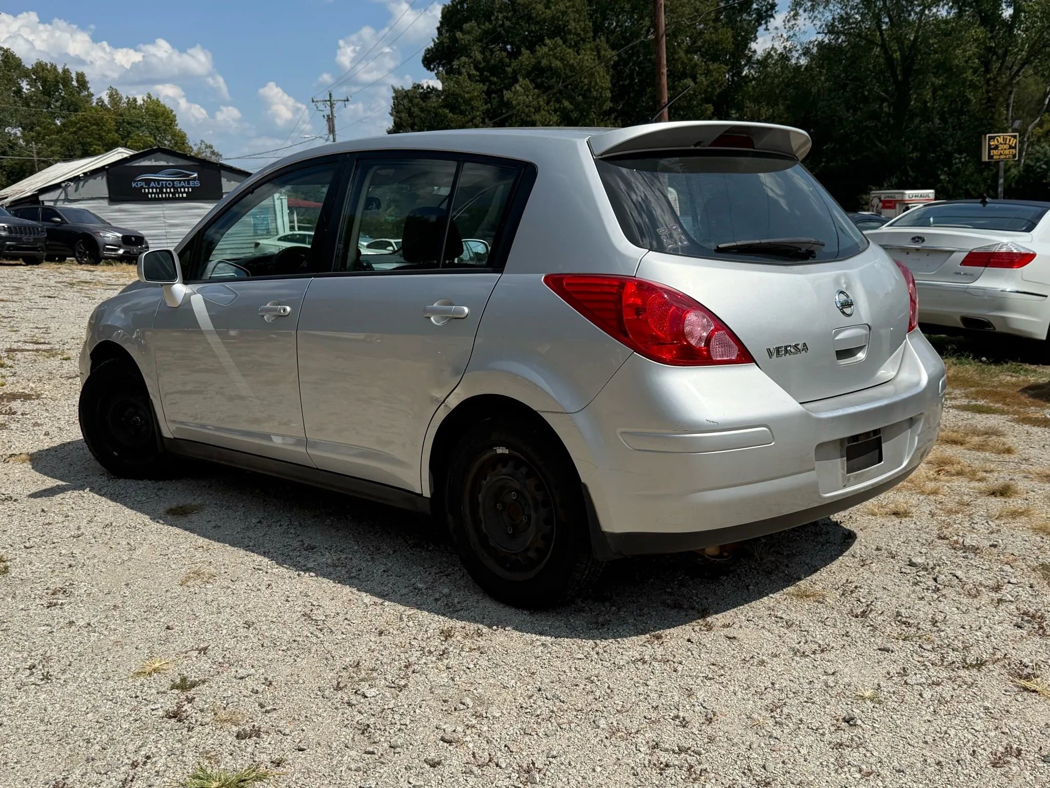 Used 2011 Nissan Versa 1.8 S w/ Plus Pkg image 3