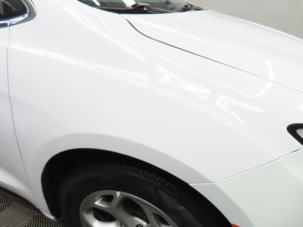 Used 2024 Chrysler Pacifica Limited FWD image 31