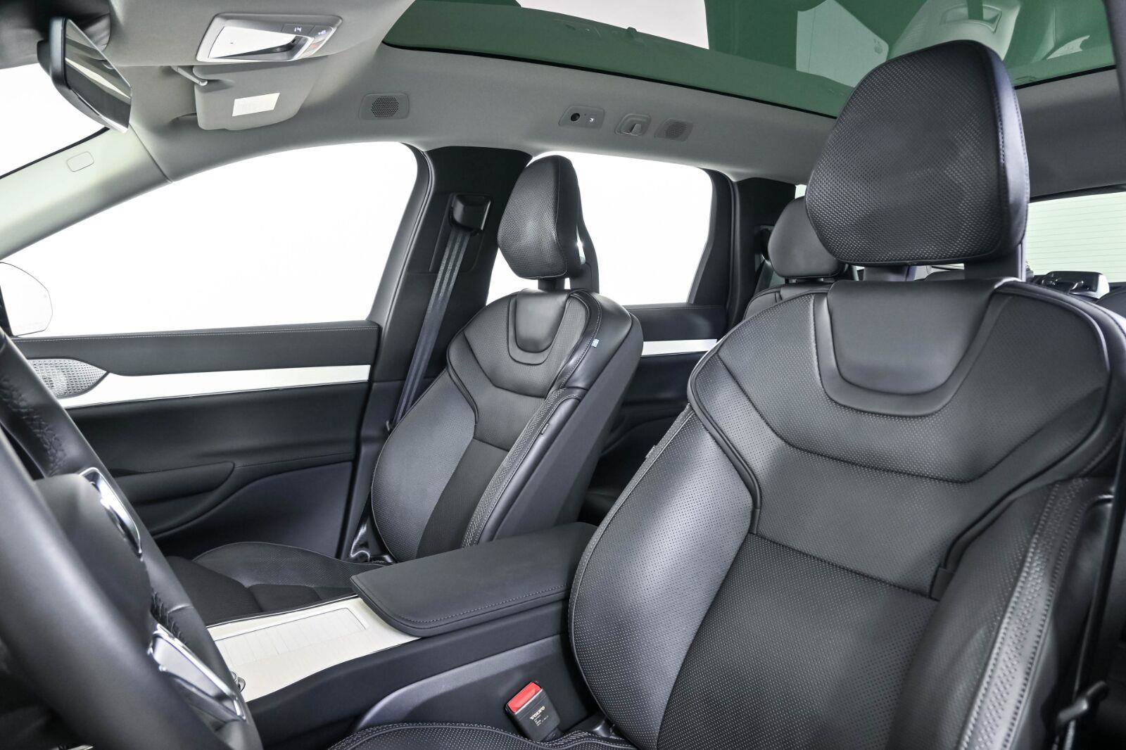Certified 2026 Volvo EX90 Ultra AWD/4WD image 6