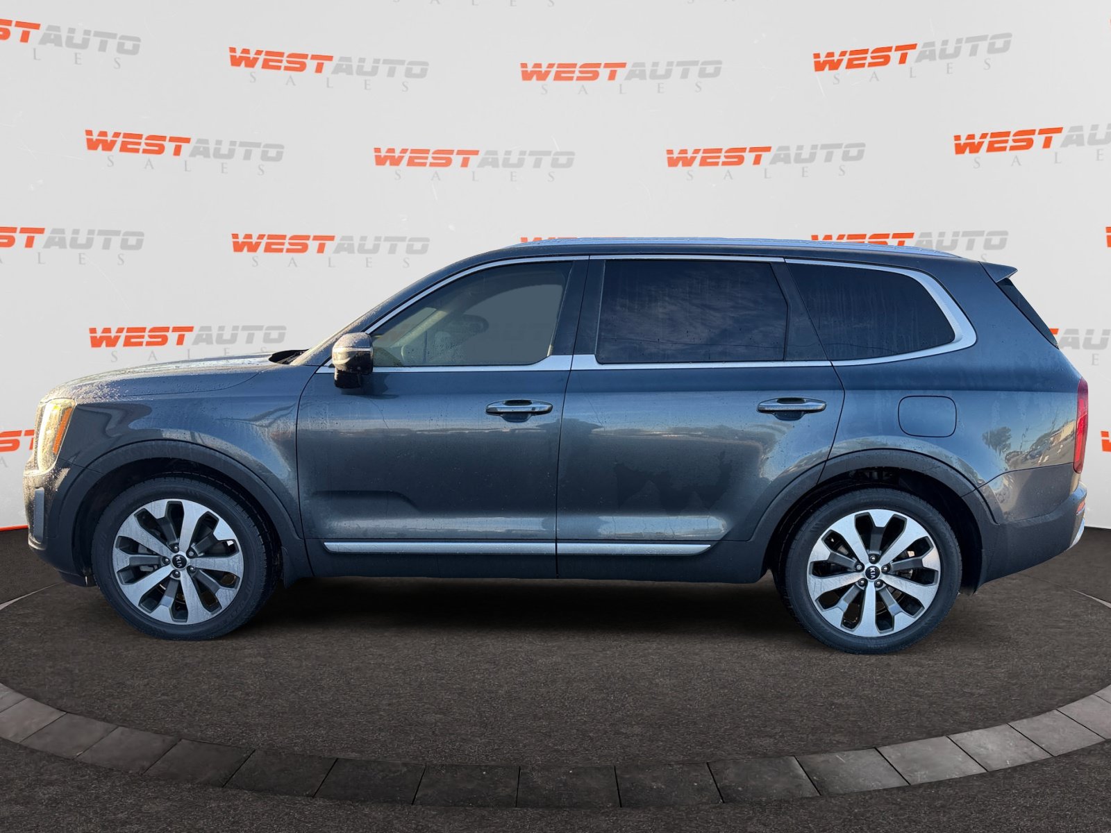 Used 2020 Kia Telluride SX AWD/4WD image 2