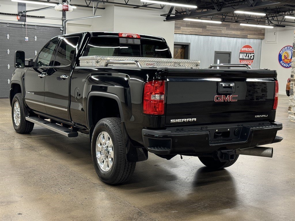 Used 2015 GMC Sierra 3500 Denali w/ Duramax Plus Package AWD/4WD image 10