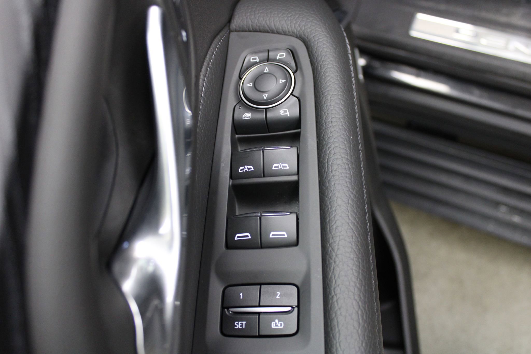 Used 2023 GMC Yukon Denali image 13