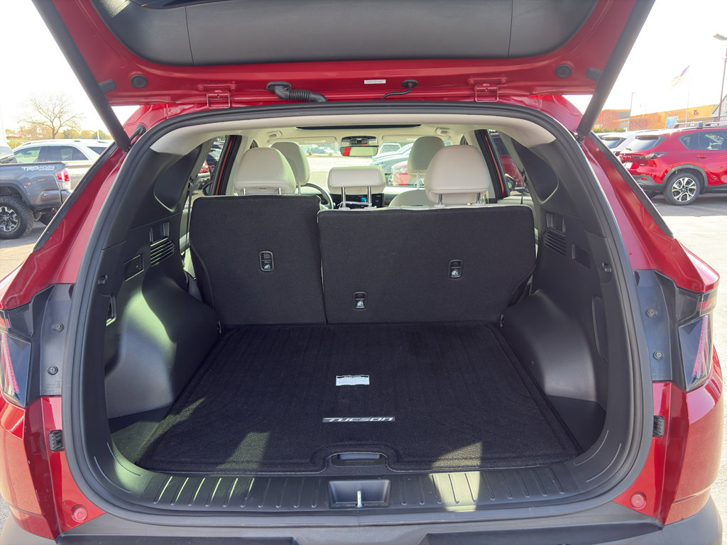 Used 2025 Hyundai Tucson Limited AWD/4WD image 15