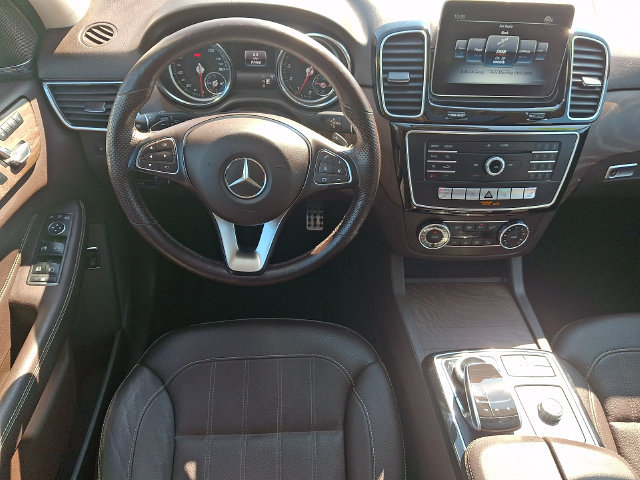Used 2019 Mercedes-Benz GLE 400 4MATIC image 11