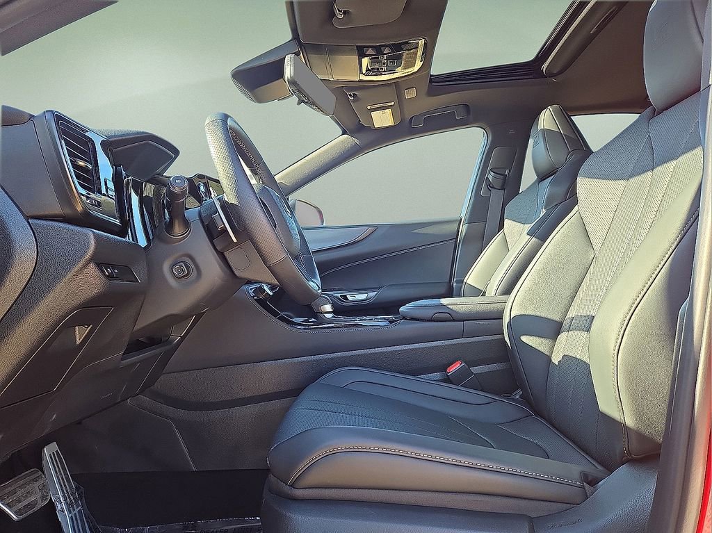 Used 2025 Lexus NX 450h+ F Sport image 21