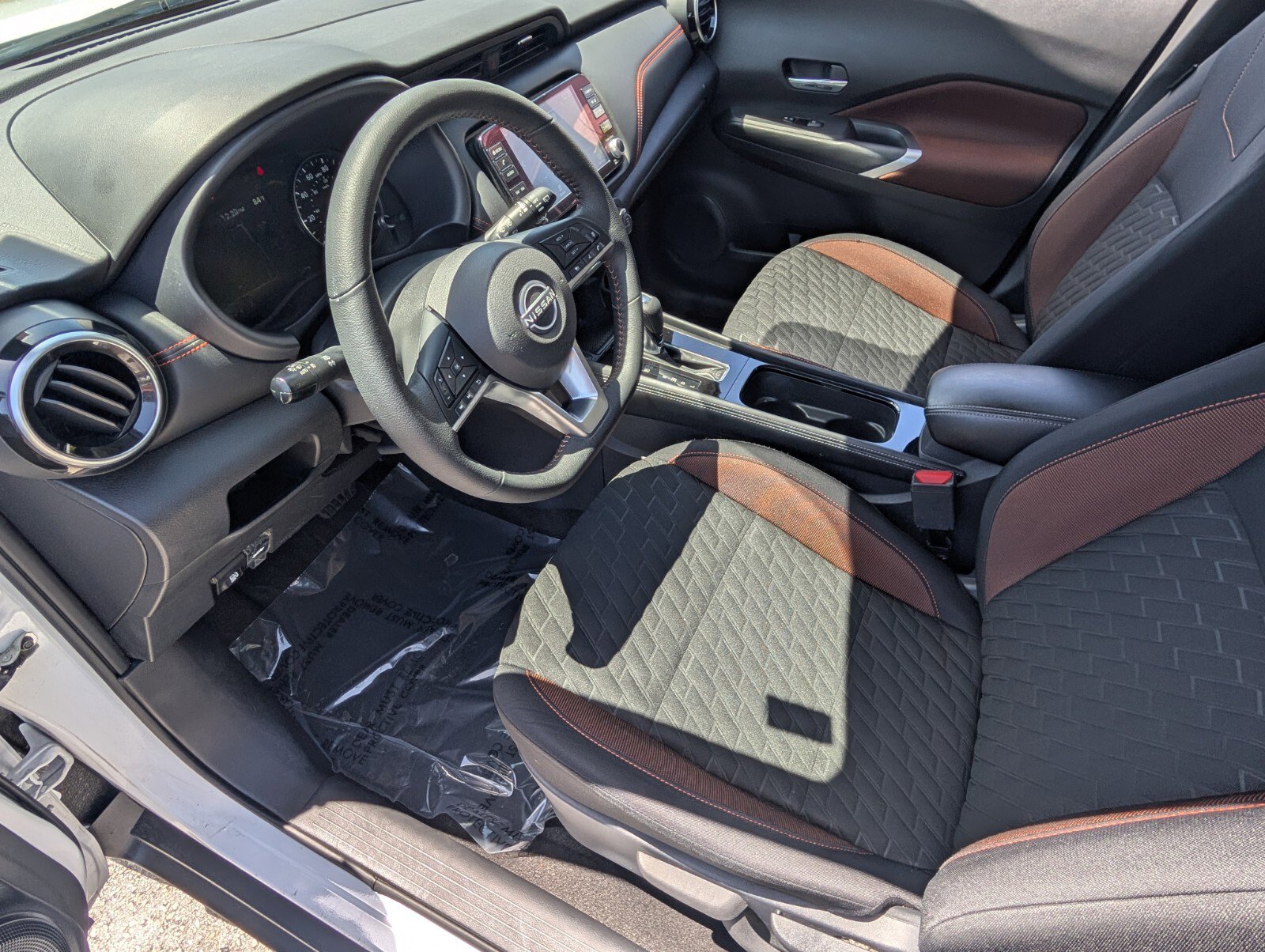 Certified 2023 Nissan Kicks SR FWD image 10