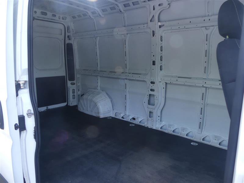 Used 2025 RAM ProMaster 2500 w/ Convenience Group FWD image 8