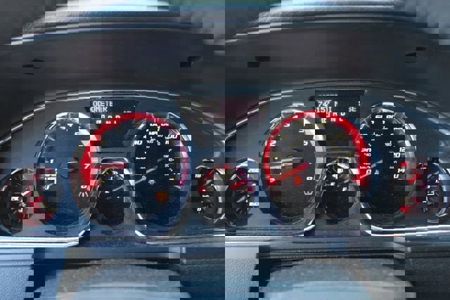 Used 2015 GMC Acadia SLE image 9