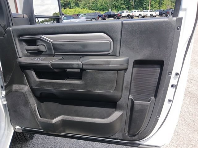 New 2026 RAM 3500 Tradesman w/ Chrome Appearance Group AWD/4WD image 17