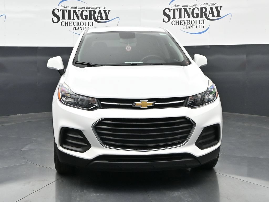 Used 2022 Chevrolet Trax LS w/ Tint and Cruise Package AWD/4WD image 2