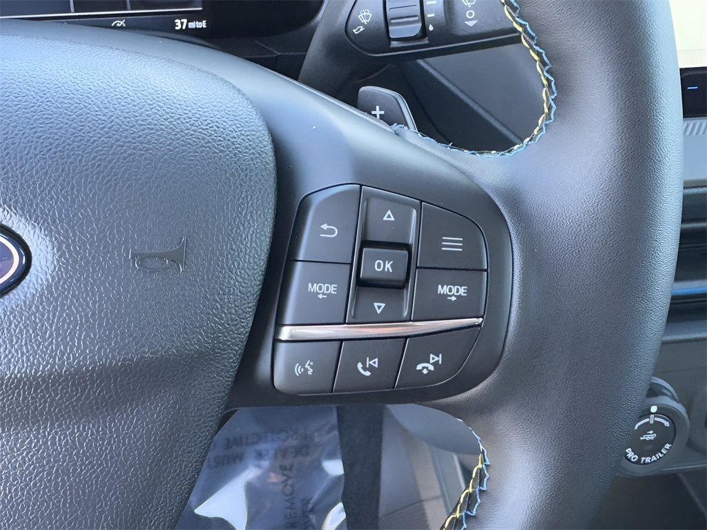 New 2025 Ford Maverick Lobo image 16