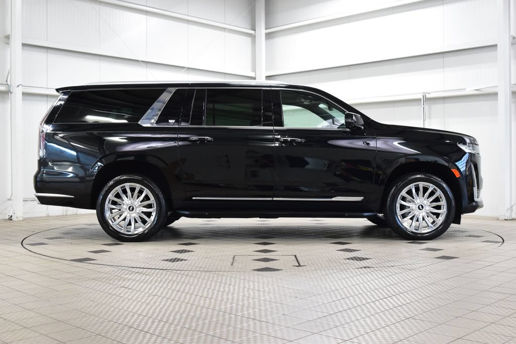 Used 2024 Cadillac Escalade ESV Premium Luxury w/ LPO, Floor Liner Package AWD/4WD image 9