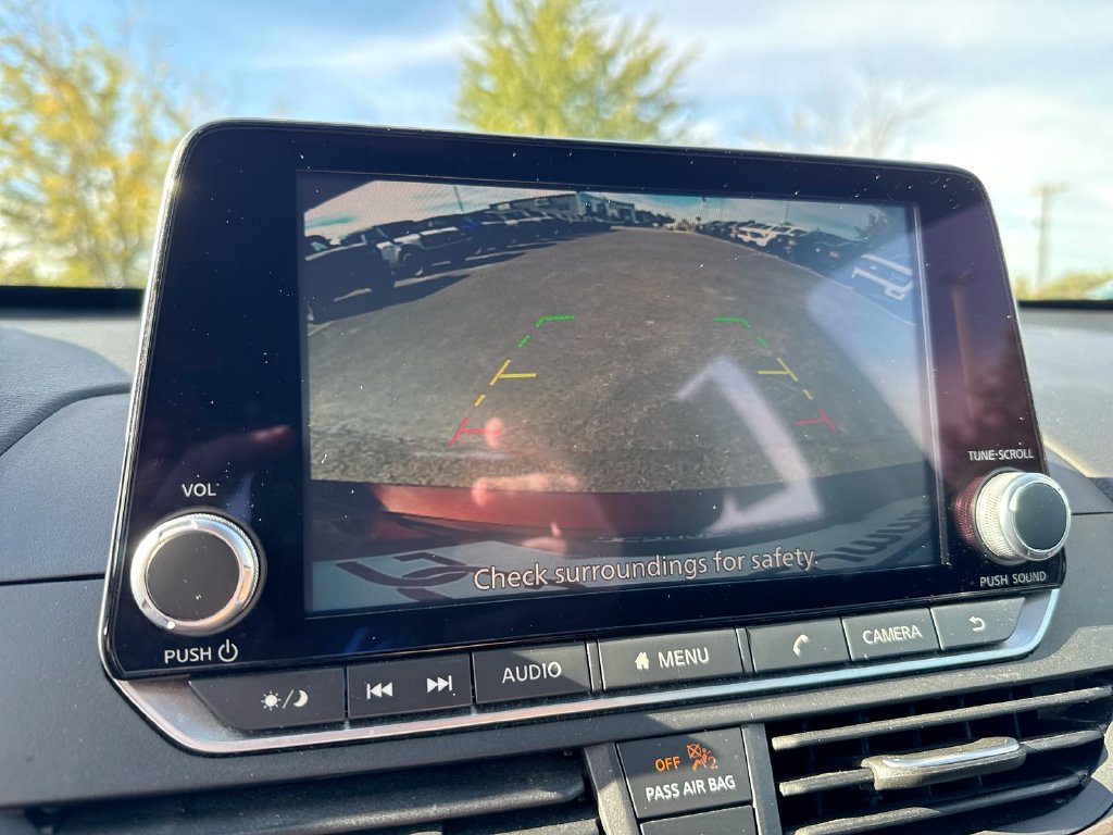 Used 2025 Nissan Altima 2.5 SV AWD/4WD image 18