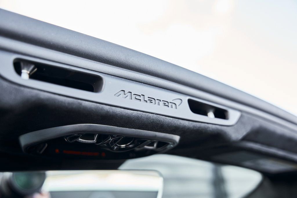 Used 2025 McLaren Artura Spider image 70