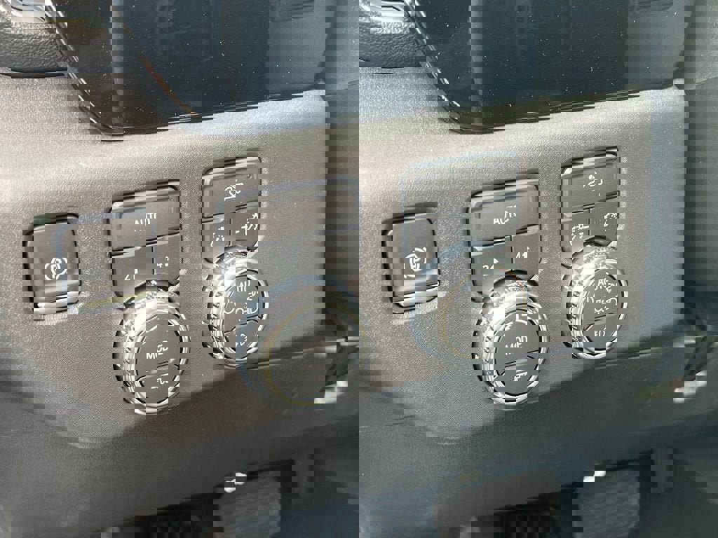 New 2026 GMC Sierra 1500 Elevation image 21