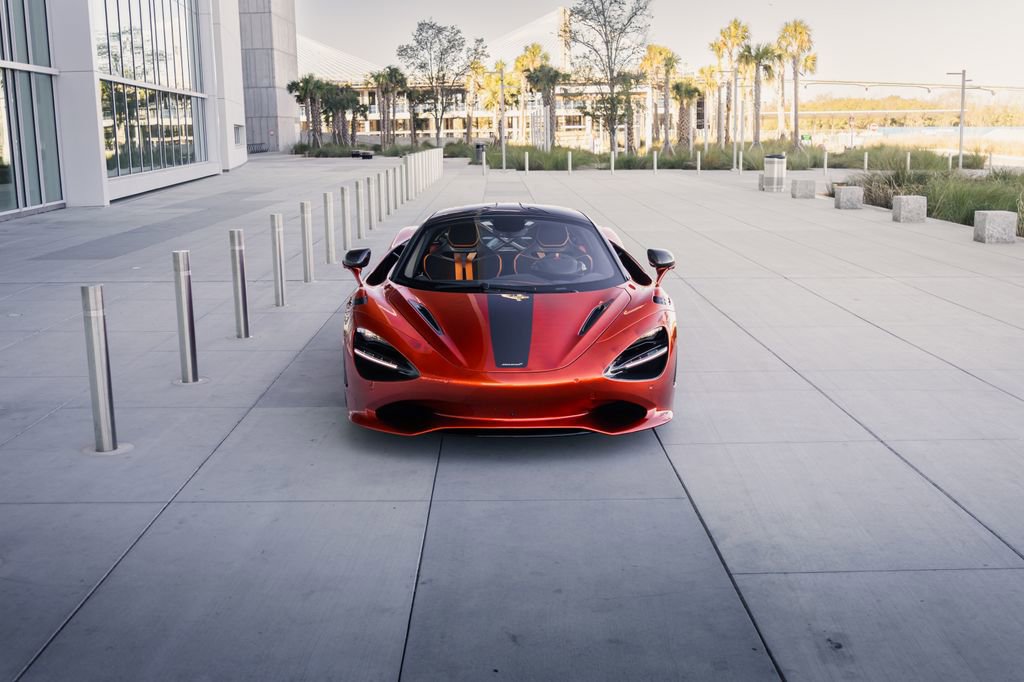 Used 2024 McLaren 750S image 22