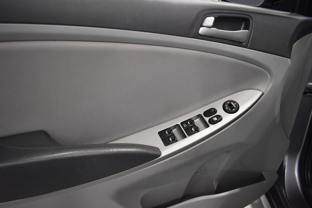 Used 2016 Hyundai Accent SE FWD image 15