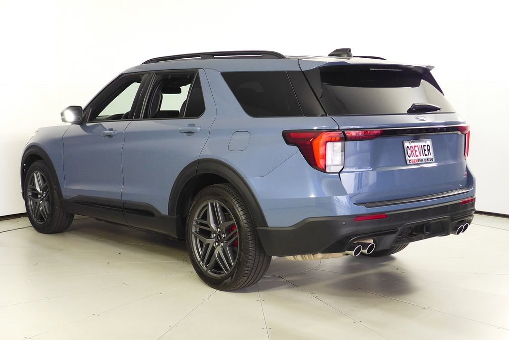 Used 2025 Ford Explorer ST AWD/4WD image 9
