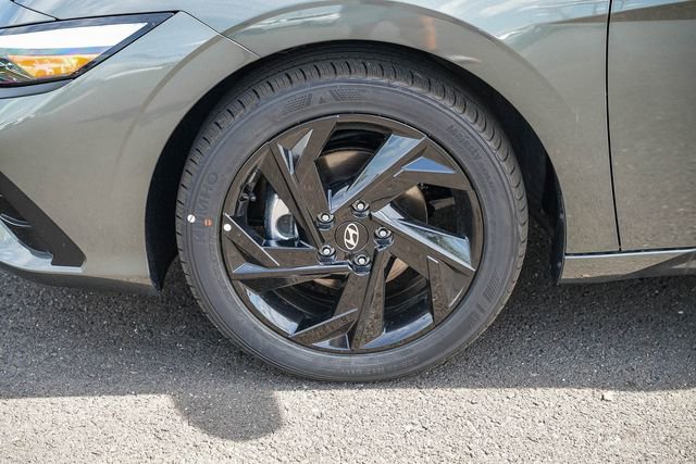 New 2026 Hyundai Elantra Sport FWD image 11