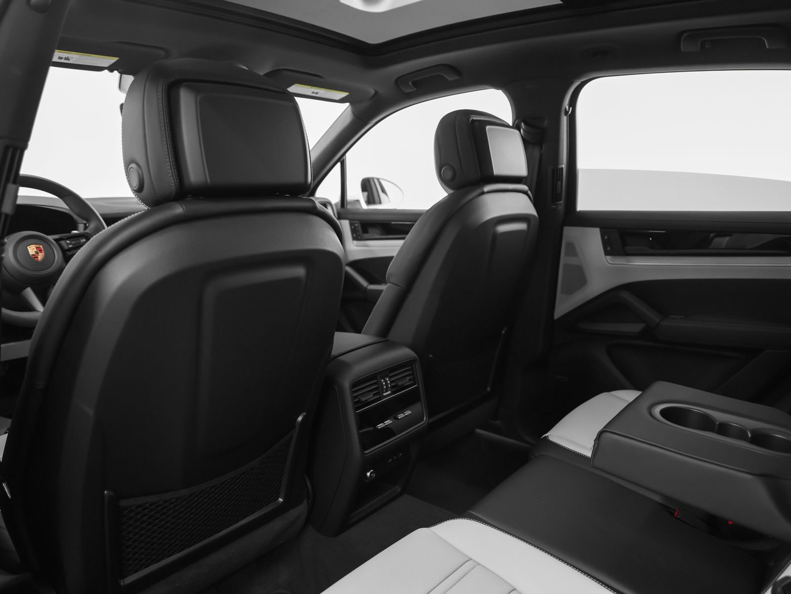 Certified 2026 Porsche Cayenne AWD/4WD image 39