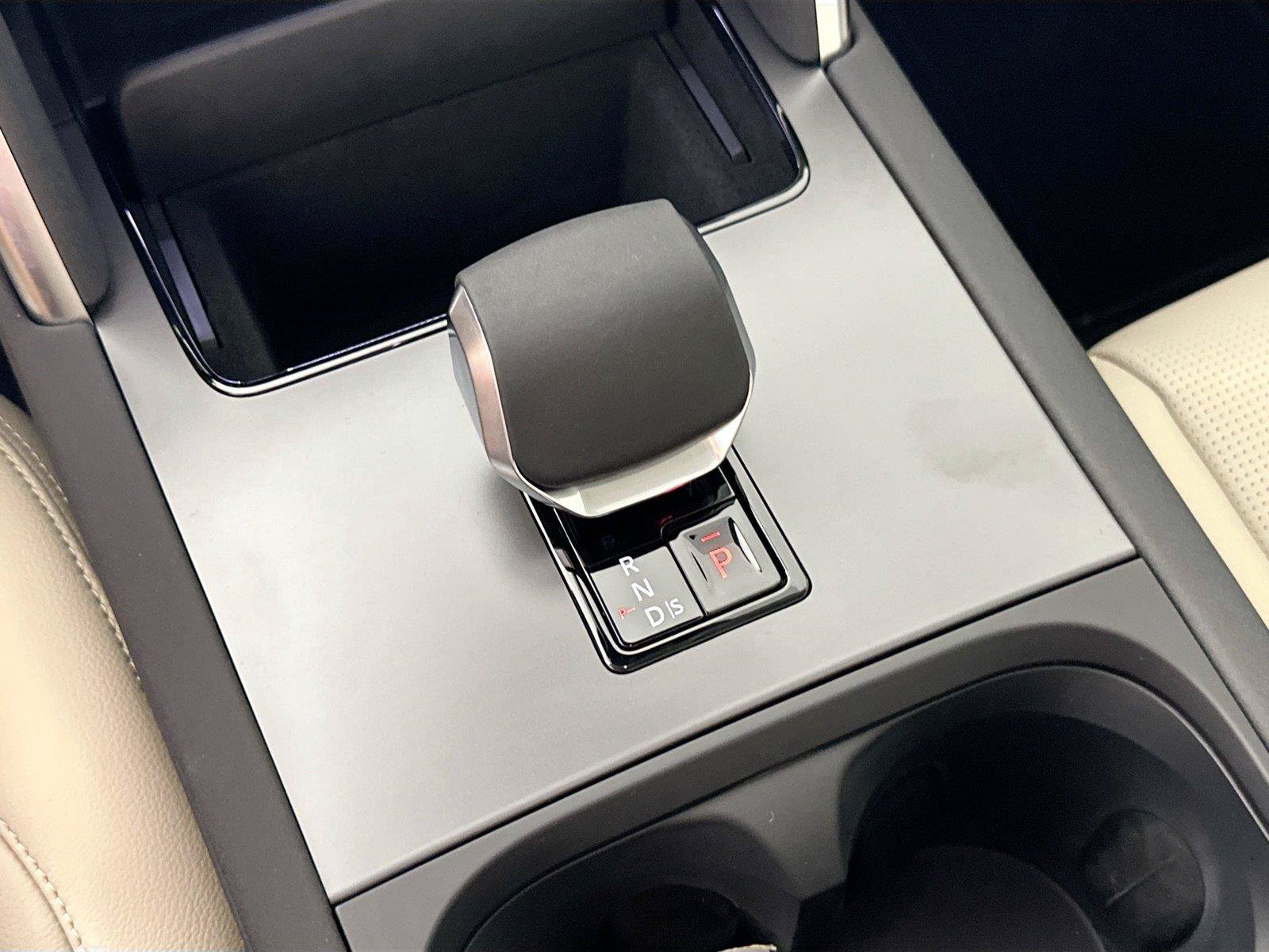 Certified 2025 Land Rover Discovery Sport S AWD/4WD image 8