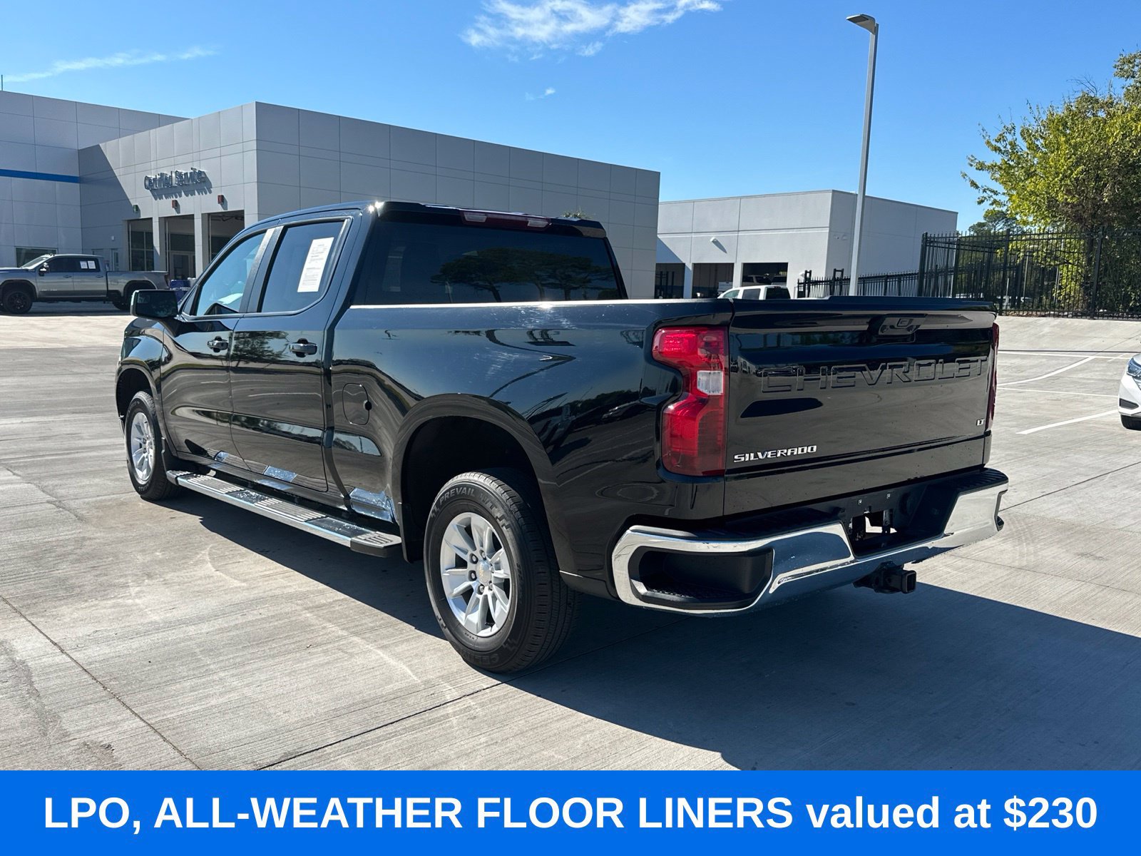 Used 2024 Chevrolet Silverado 1500 LT RWD image 3