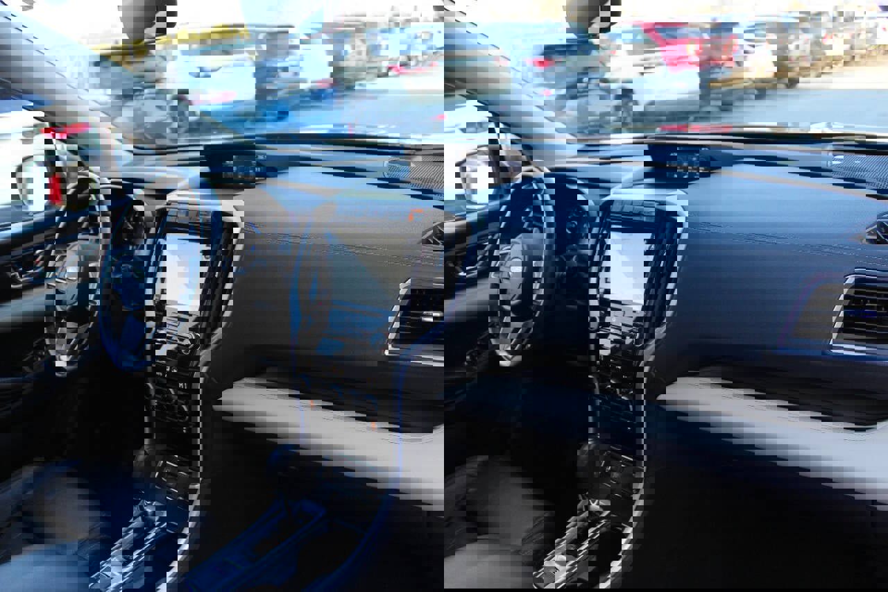 Used 2022 Subaru Ascent Limited w/ Technology Package image 19