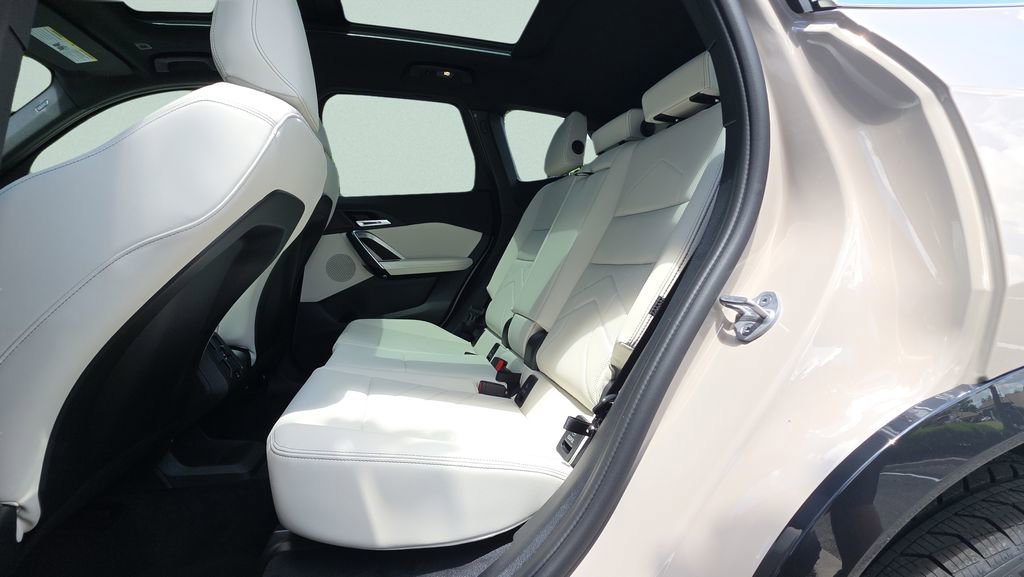 New 2026 BMW X1 xDrive28i AWD/4WD image 21