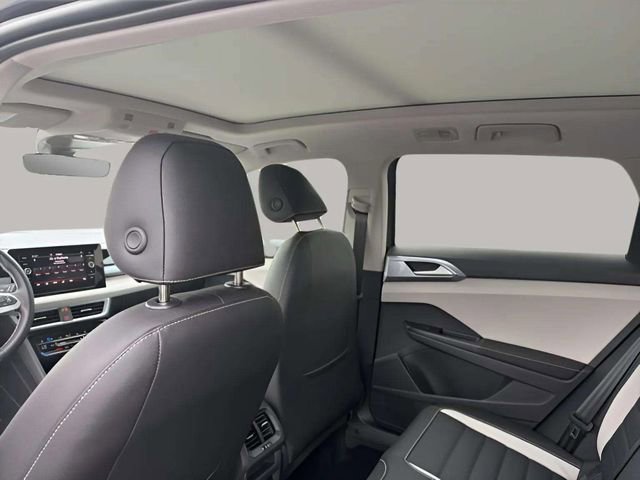 New 2026 Volkswagen Taos SEL image 7