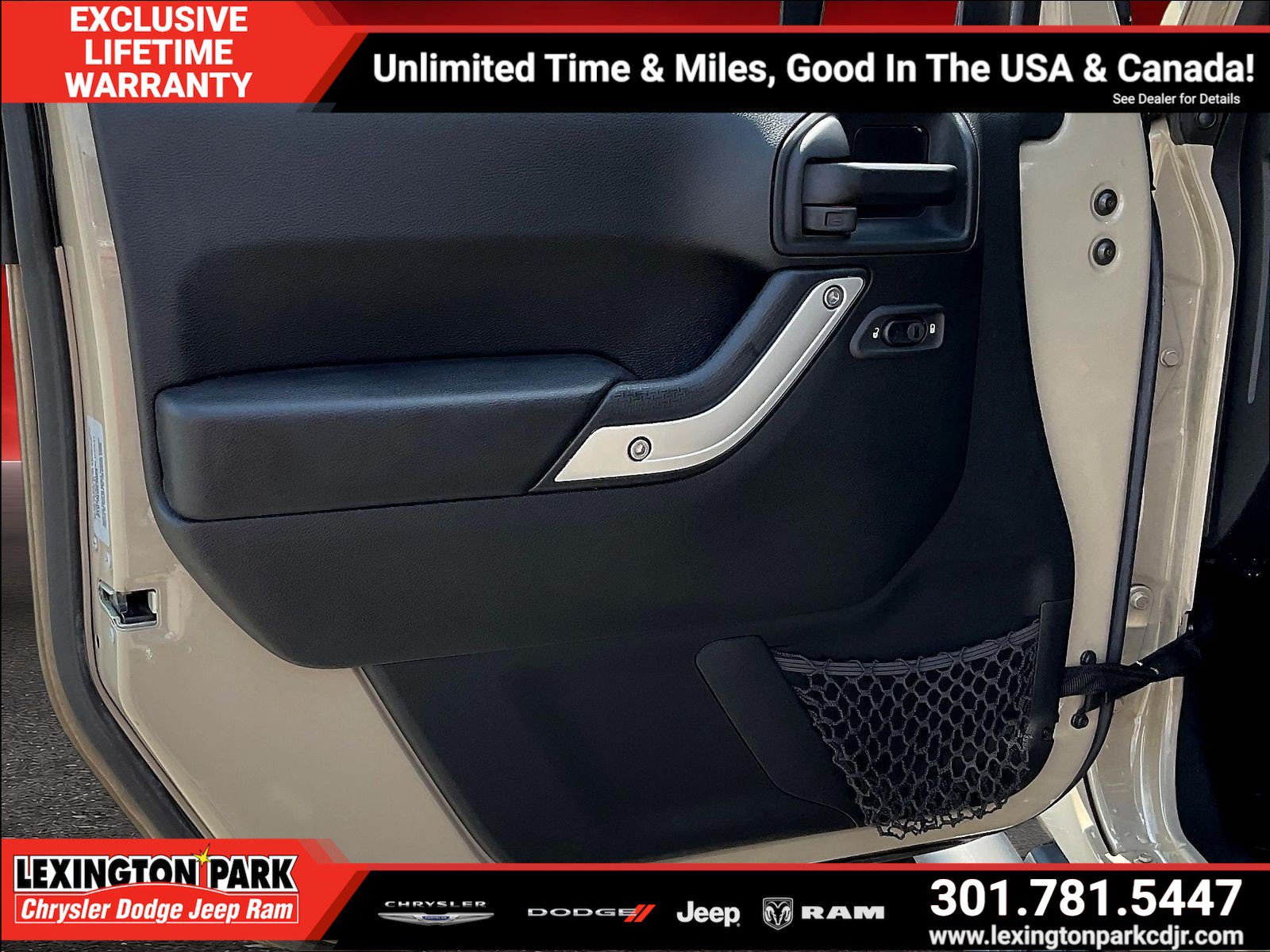 Used 2017 Jeep Wrangler Unlimited Rubicon w/ Dual Top Group AWD/4WD image 18