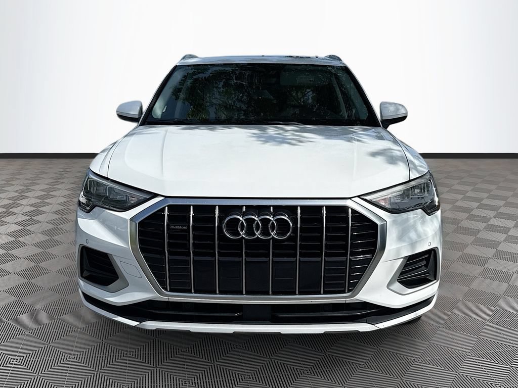 Used 2020 Audi Q3 2.0T Premium w/ Convenience Package AWD/4WD image 2