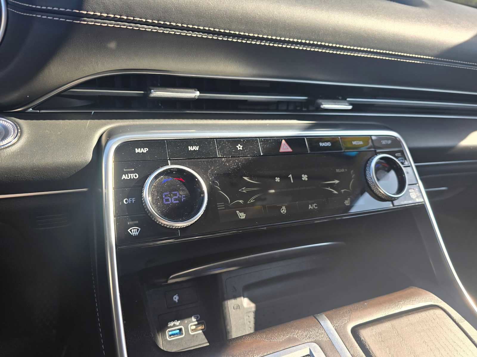 Used 2024 Genesis GV80 2.5T image 30