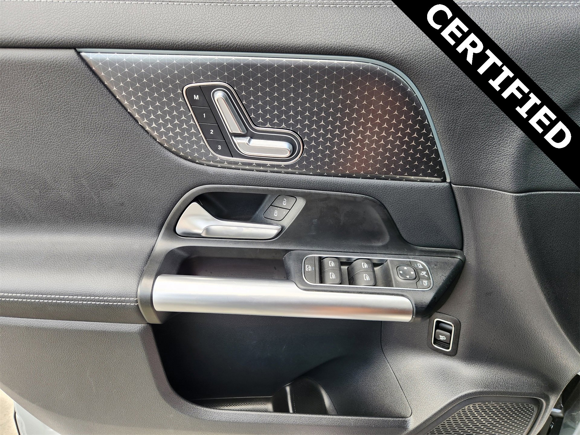 Certified 2025 Mercedes-Benz GLA 250 GLA 250 image 24