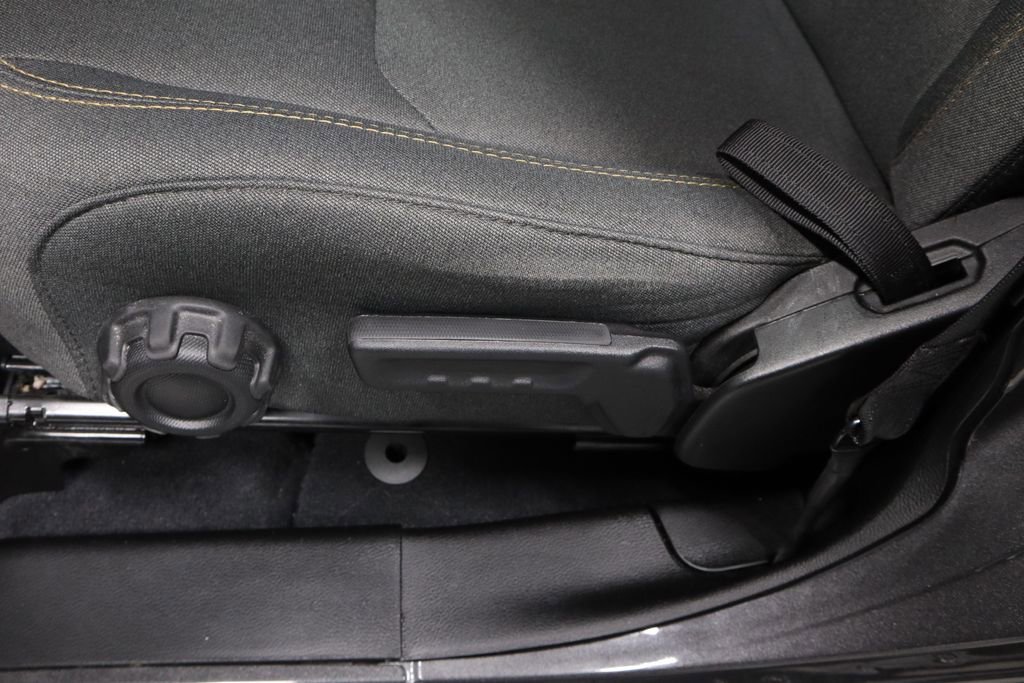 Used 2024 Jeep Wrangler Unlimited image 24