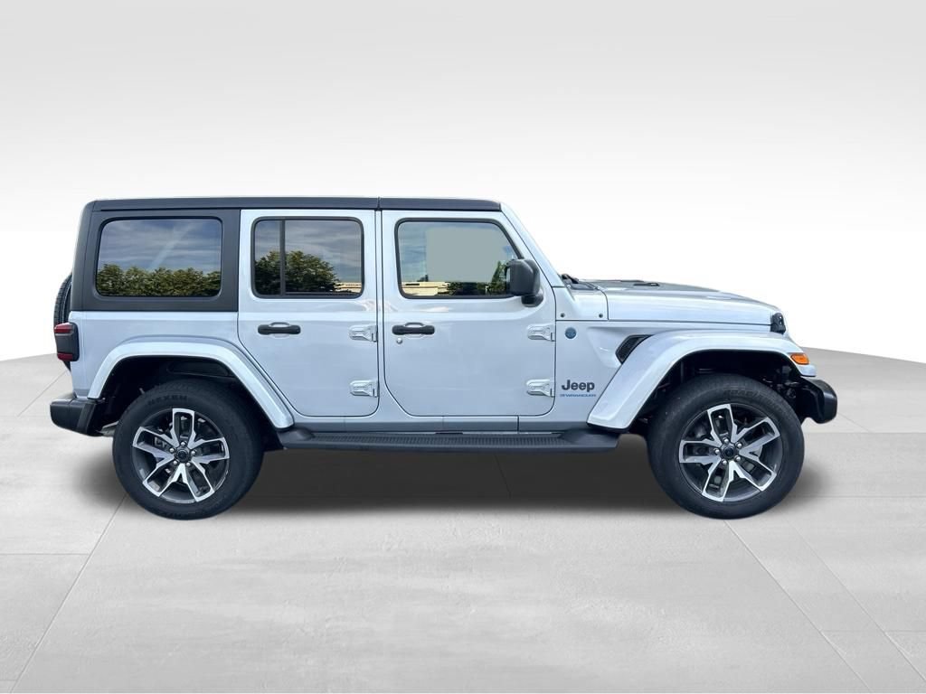 Used 2024 Jeep Wrangler Unlimited w/ Convenience Group AWD/4WD image 6