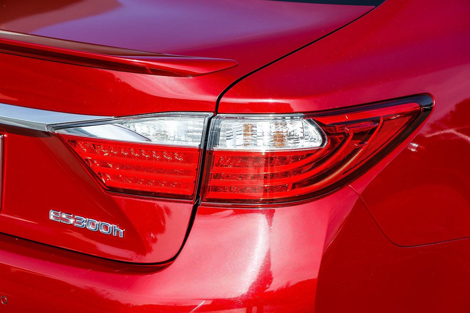 Used 2014 Lexus ES 300h image 8