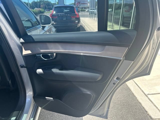 Certified 2025 Volvo XC90 B5 Plus AWD/4WD image 12
