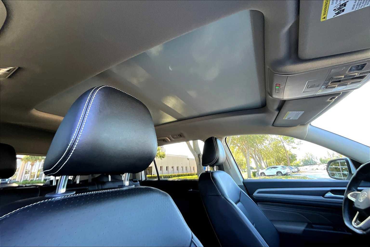 Used 2021 Volkswagen Atlas SE w/ Panoramic Sunroof Package image 13