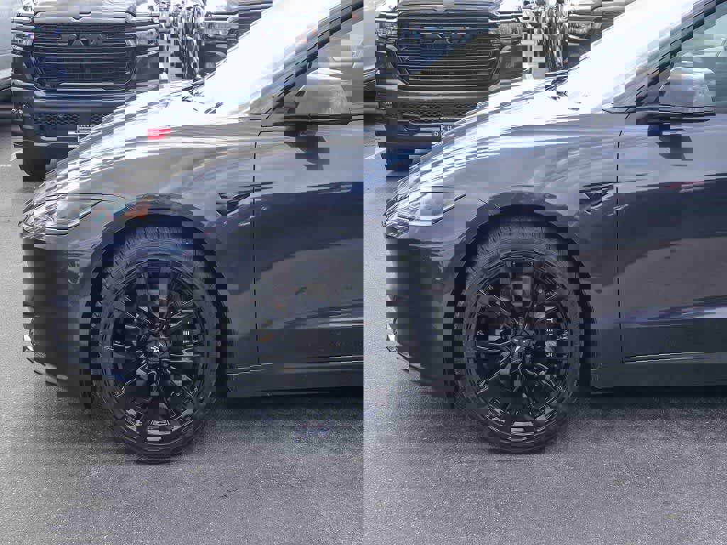 Used 2024 Tesla Model 3 Standard Range image 9