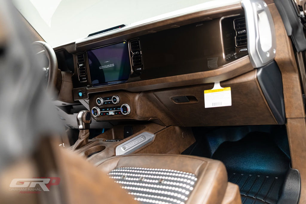 Used 2025 Ford Bronco Badlands image 31