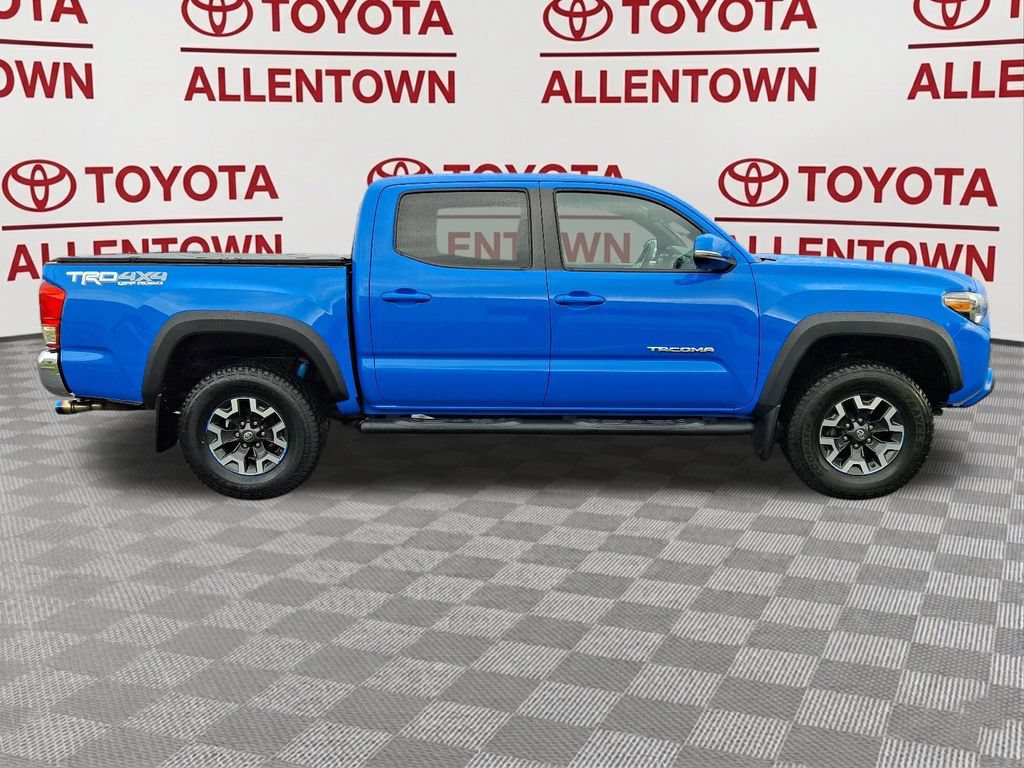 Used 2020 Toyota Tacoma TRD Off-Road AWD/4WD image 9